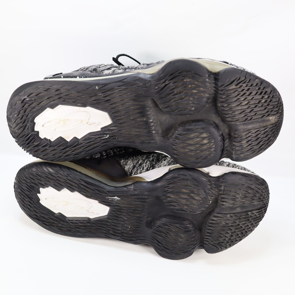 Nike BQ3177-002 Lebron XVII 17 In The Arena Gray Sneaker Shoes Men's US 8.5 Oreo - Picture 12 of 14
